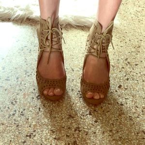 Must have fun lace up summertime wedges!